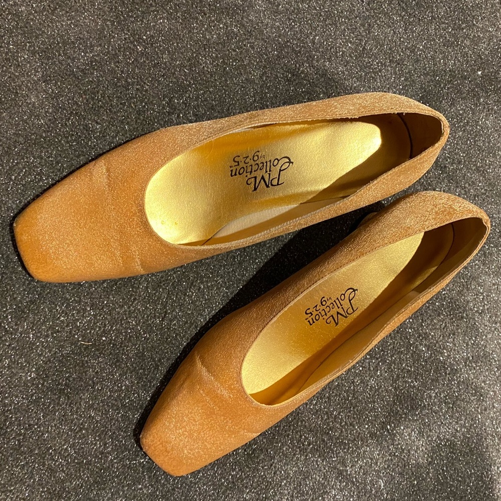 Vintage 80s pumps